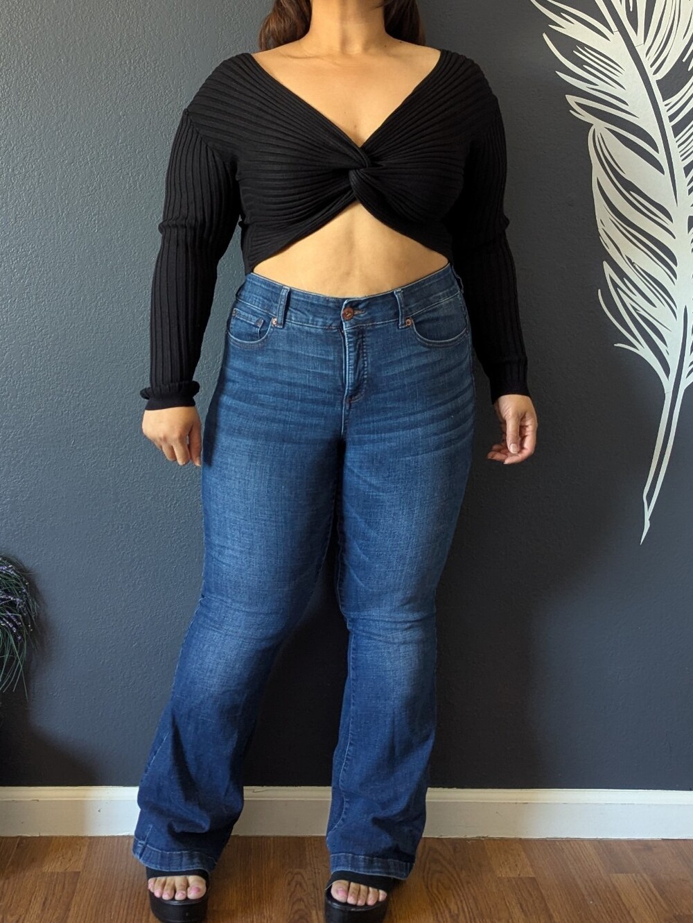Daisy Black Crop Top - Picture 7 of 8